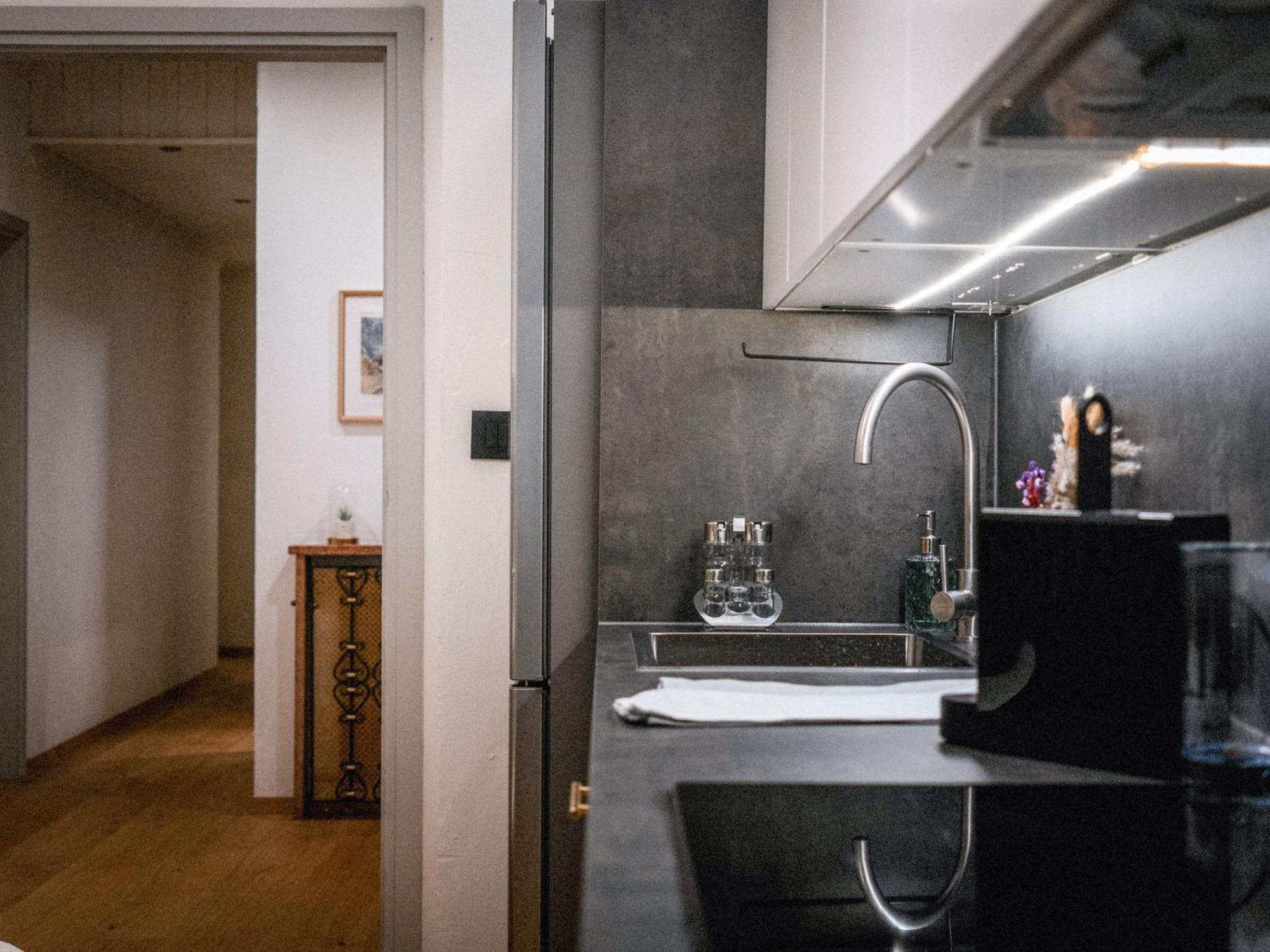 Bergblick Apartment In Zentrumsnaehe Mit Garage 梅拉诺 外观 照片